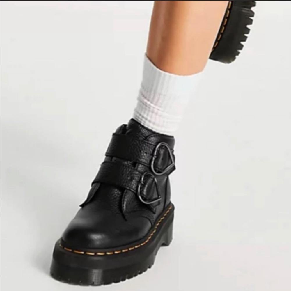 - Dr MARTENS DEVON HEART LEATHERS PLATFORM BLACK BOOTS - Picture 2 of 16